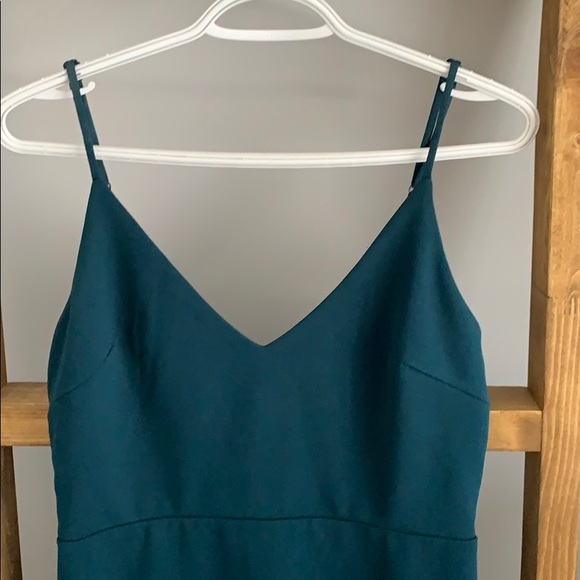 Gorgeous green “infinite Glory” Lulu’s gown - Picture 2 of 8